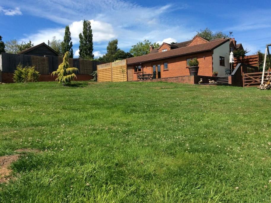 Woodcutters Barn, Overlooking Ledbury & Malvern Hills Exterior foto